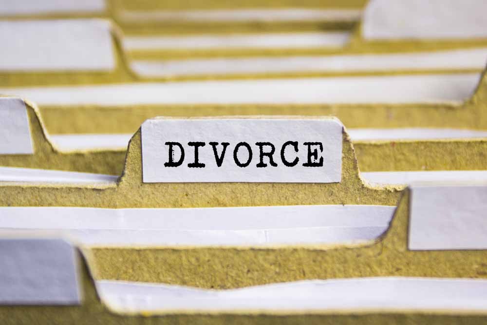 The Law Offices of Jeffrey M. Bloom can help you take a step in the right direction. For help with your impending divorce, call (855) 208-3650 to schedule a consultation.